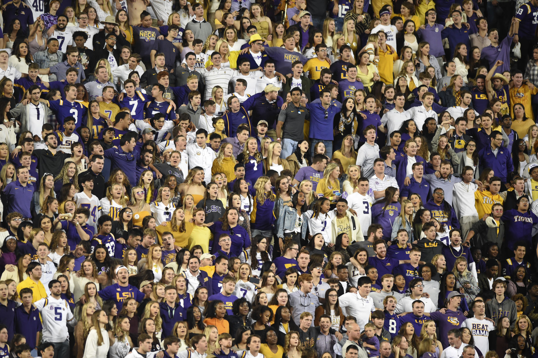 lsualabamafootball.110418_641